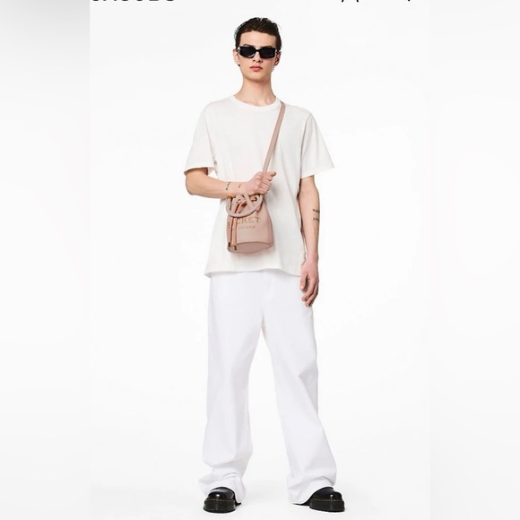 Marc Jacobs The Leather Bucket Bag - Picture 8 of 8